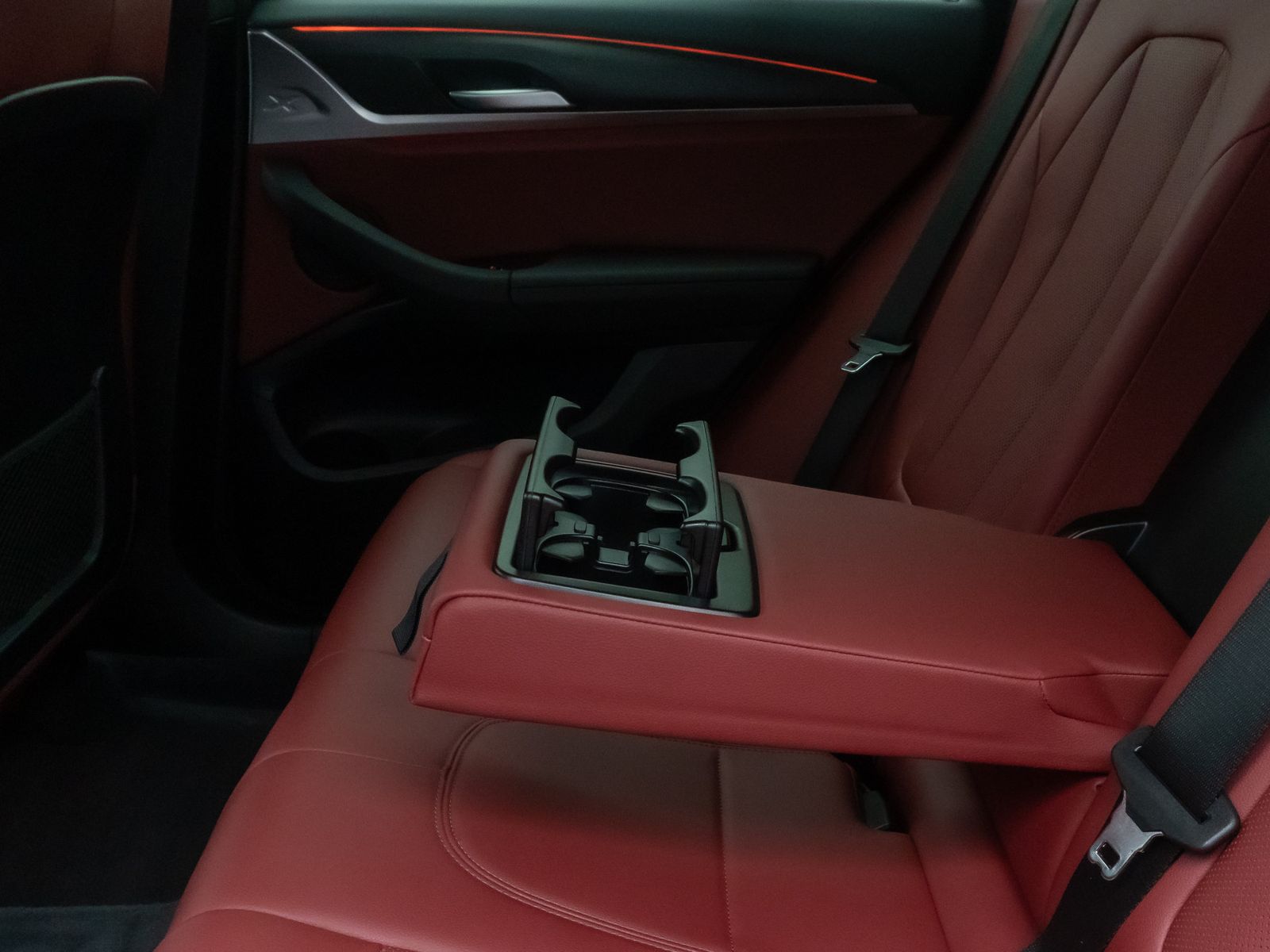 Fahrzeugabbildung BMW X3 xD20d M Sport HiFi Kamera DAB Leder 19Zoll