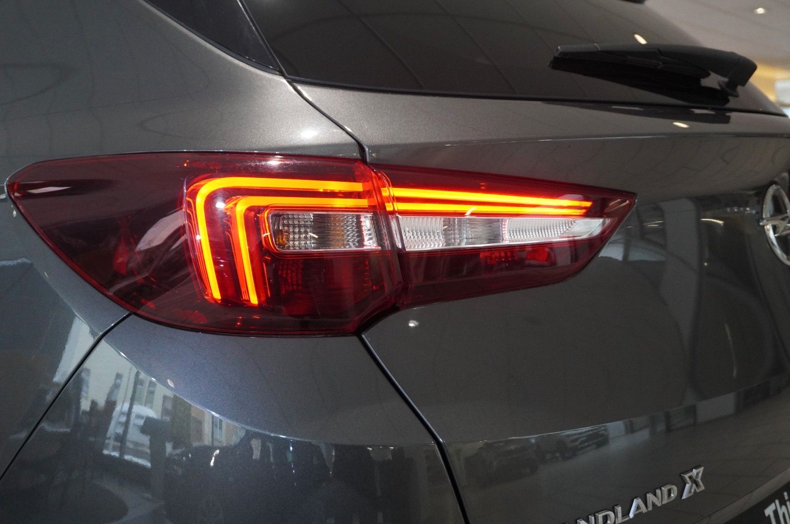 Fahrzeugabbildung Opel Grandland (X) 1.6D DYNAMIC NAVI/LED/360°/SH/GRIP