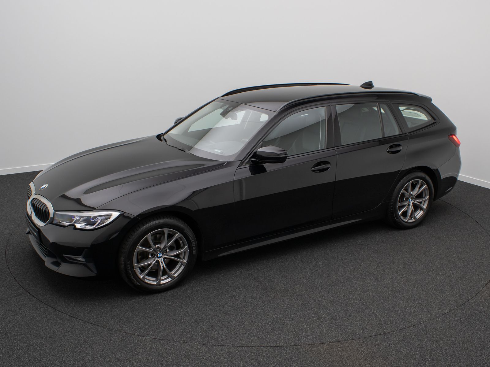 Fahrzeugabbildung BMW 320d  xD Sport Line Laser HUD DAB Komfort Alarm