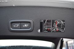 Fahrzeugabbildung Volvo XC40 B4 R-Design *STDHZG*PANO*360°*ACC*AHK