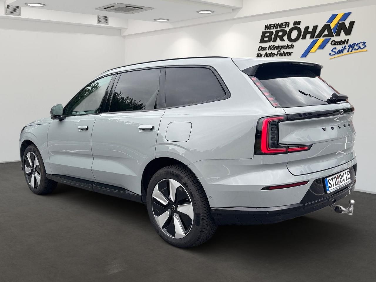 Fahrzeugabbildung Volvo EX90 Plus Pure Single Electric 2WD