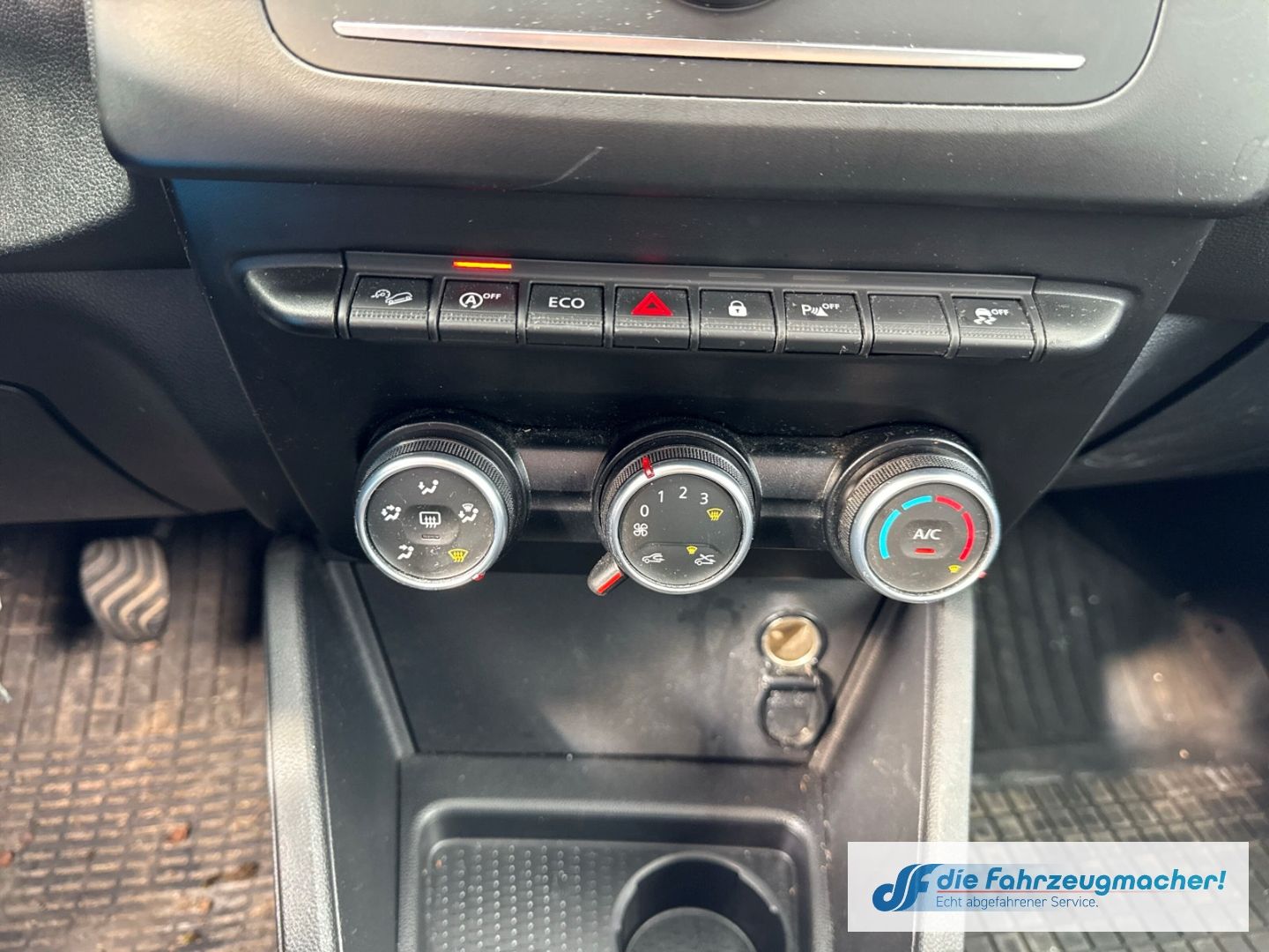 Fahrzeugabbildung Dacia Duster II Comfort 4WD 1.5 BLUE dCi *GETRIEBESCHA