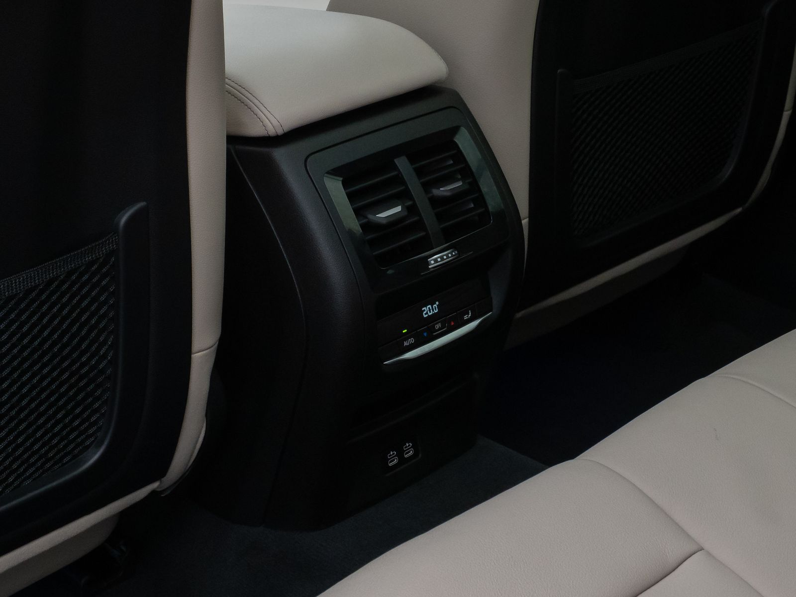 Fahrzeugabbildung BMW X3 M40i Panorama Laser 360°HUD DAB HiFi AHK ACC