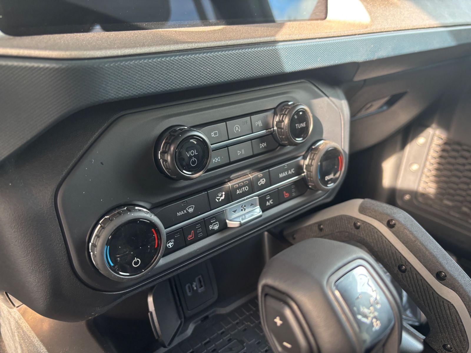 Ford Bronco - Bild 11