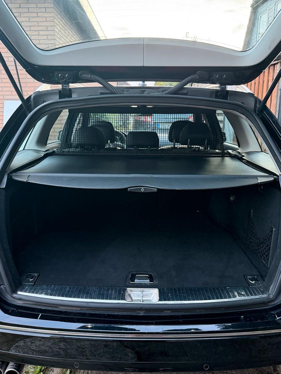 Mercedes-Benz C200 2011 — photo 11