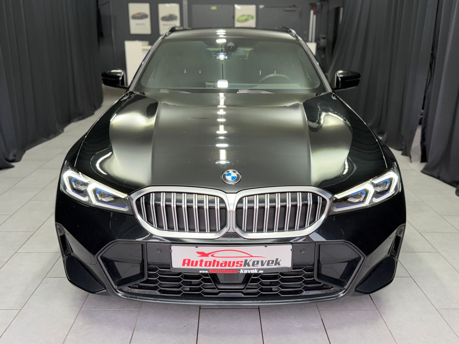 Fahrzeugabbildung BMW 320i Touring M Sport|HIFI|RF-CAM|ACC