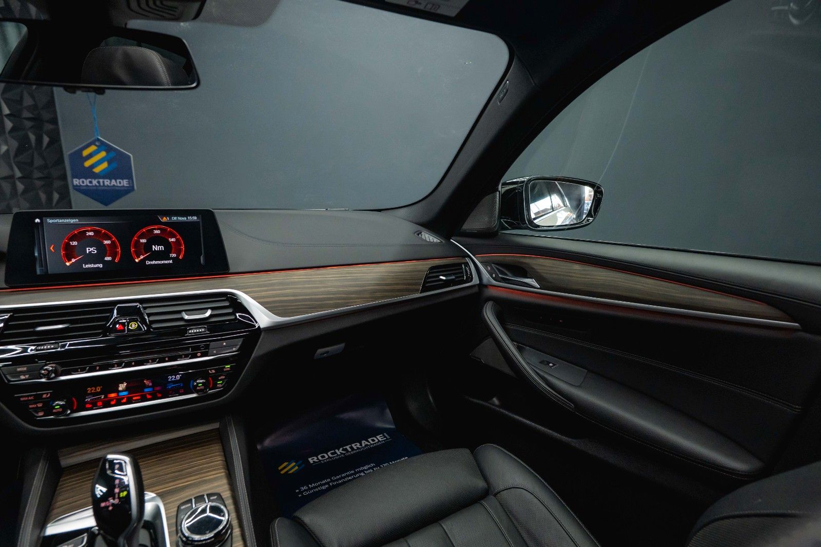 Fahrzeugabbildung BMW M550 i xDrive M-Performance Shadow *ACC*LED*360*