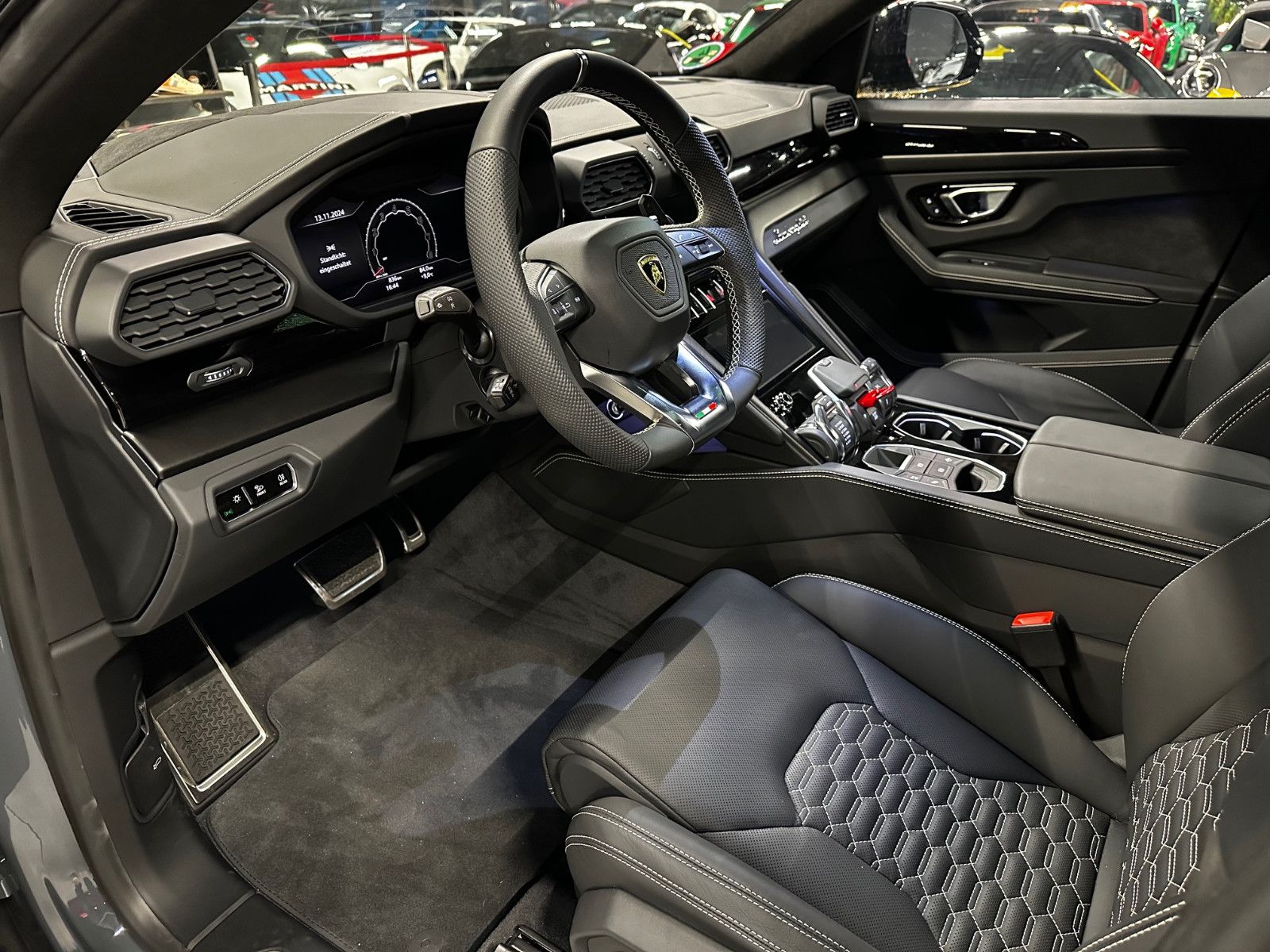 Fahrzeugabbildung Lamborghini Urus S, Pano, 3D, Massage+Belüft.,23 Zoll