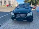 Mercedes-Benz ML 500 ML ML 500 4Matic 1jAHR  GARANTIE - Mercedes ML 500 mit Schiebedach
