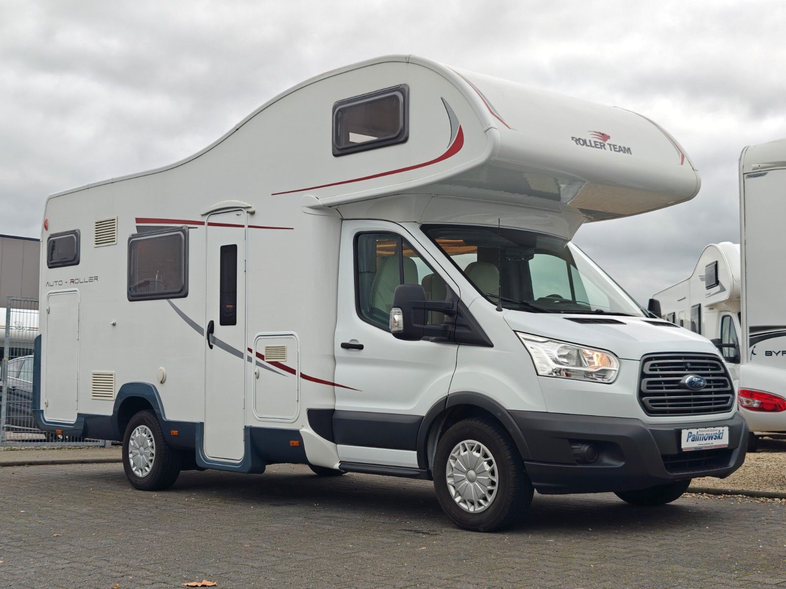 Fahrzeugabbildung Roller Team Kronos 275 - SAT, TV, Solar, 6 Sitz/Schlafplätze