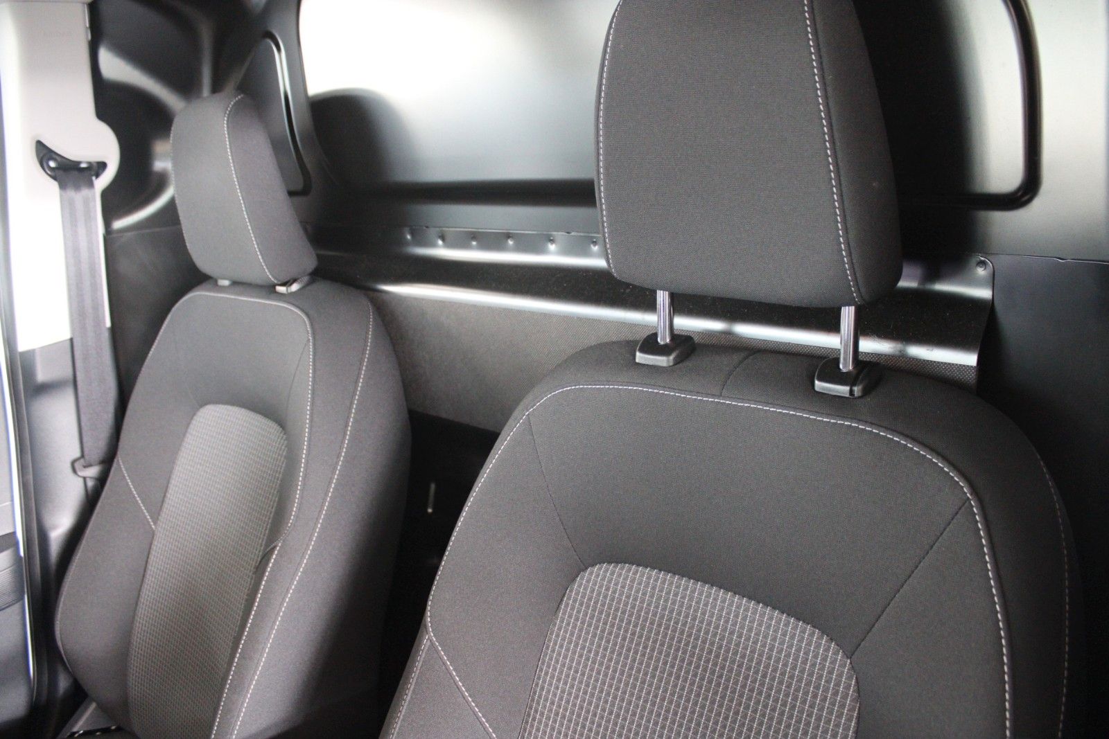 Fahrzeugabbildung Ford Transit Courier 1.5 EcoBlue TREND Kasten KLIMA