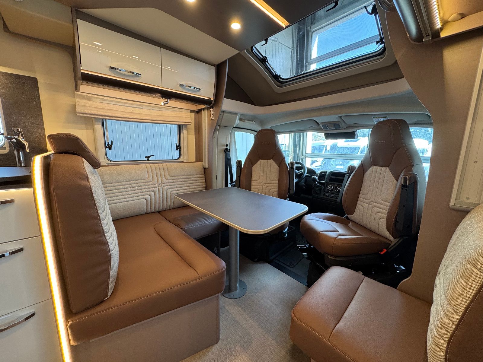 Fahrzeugabbildung Bürstner Lyseo TD 690 HL - 17.359€ SPAREN!