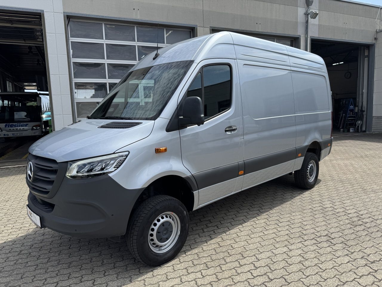 Mercedes-Benz Sprinter 319CDI KA ProL2H2 4x4 Klima*LED*AHK2.8T