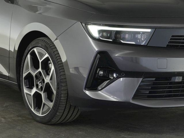 Astra L ST ULTIMATE AT+NAVI+360 GRAD KAMERA+SCHI