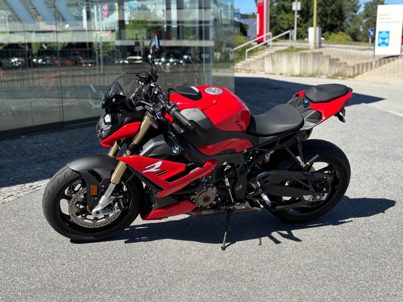 Fahrzeugabbildung BMW S 1000 R 3 Pakete, Carbonräder, Frästeile