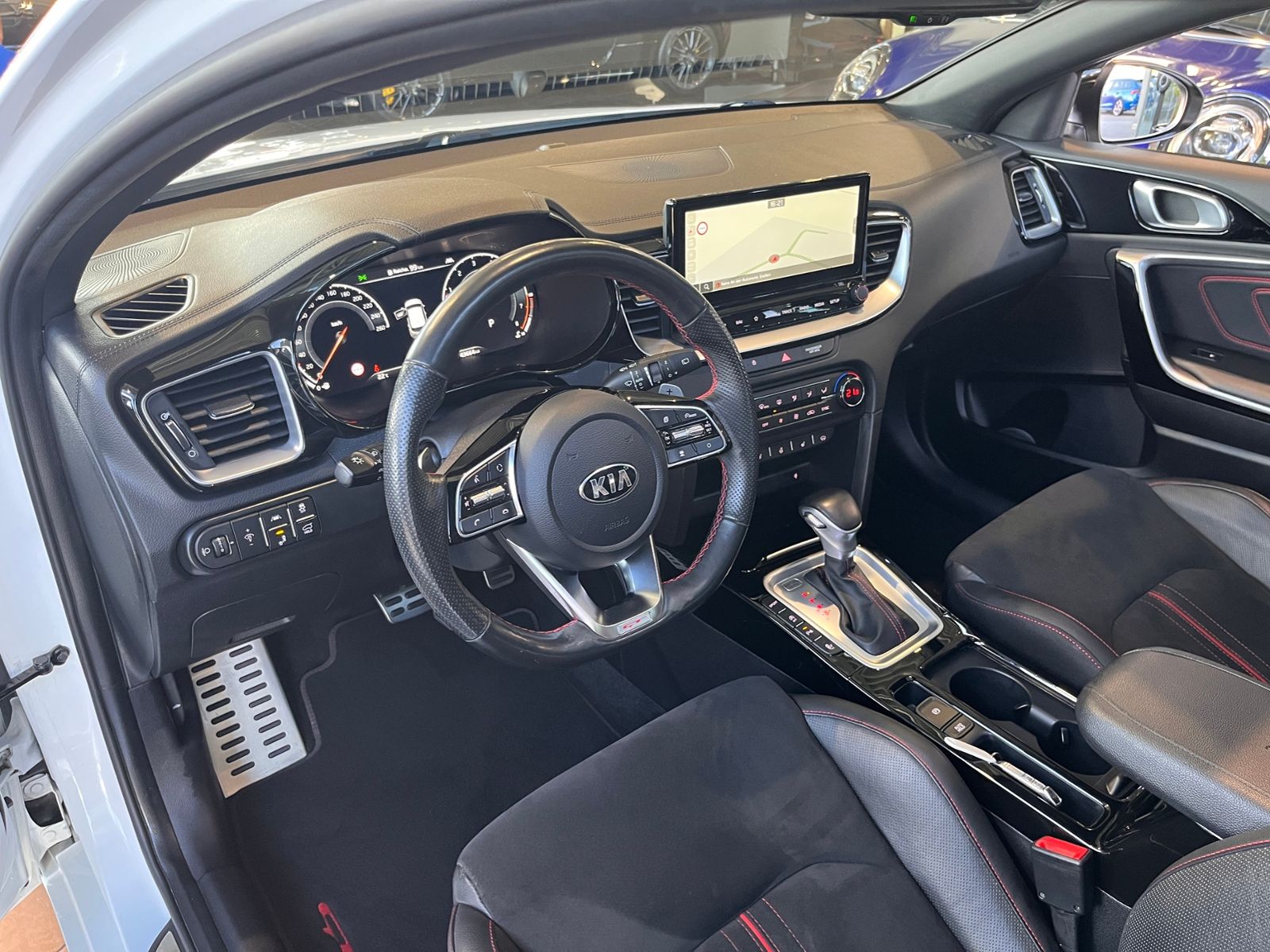 Fahrzeugabbildung Kia ProCeed GT AHK PANO KLIMA LED NAVI ALU
