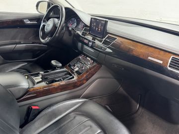 Audi A8 - 5