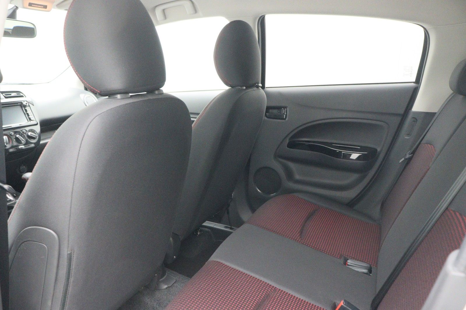 Fahrzeugabbildung Mitsubishi Space Star ACTIVE+ 1,2 l CVT AS&G