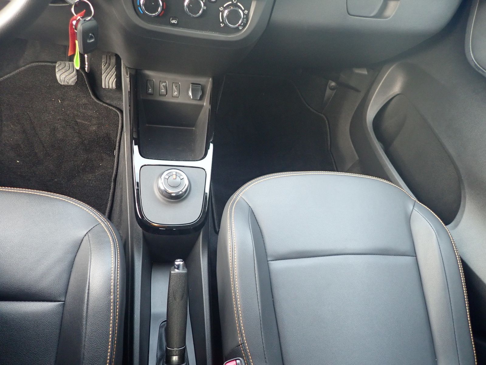 Fahrzeugabbildung Dacia Spring Electric Comfort Plus 45 PS