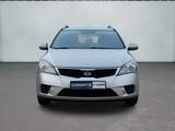 Kia cee'd 1.6 *Klima*Tüv* 8 fach bereift - Kia cee'd Sportswagon aus 2010