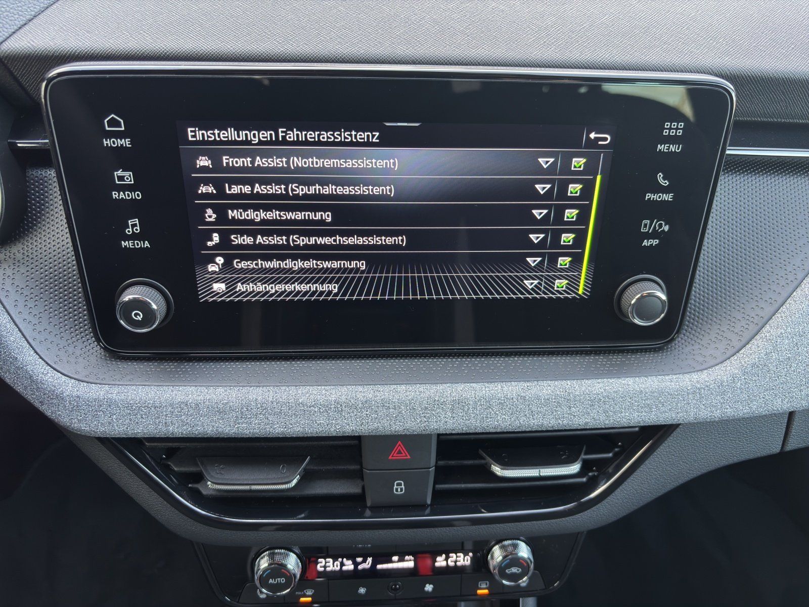 Fahrzeugabbildung SKODA Kamiq Tour 1,0 TSI 85 kW DSG