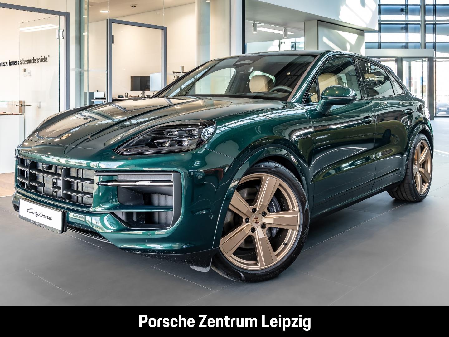 Porsche Cayenne E-Hybrid Coupe Black Edition PTS Massage