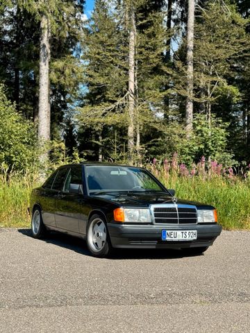 Mercedes-Benz Mercedes Benz W201 - 190E 2.3 5 Gang Babyb...