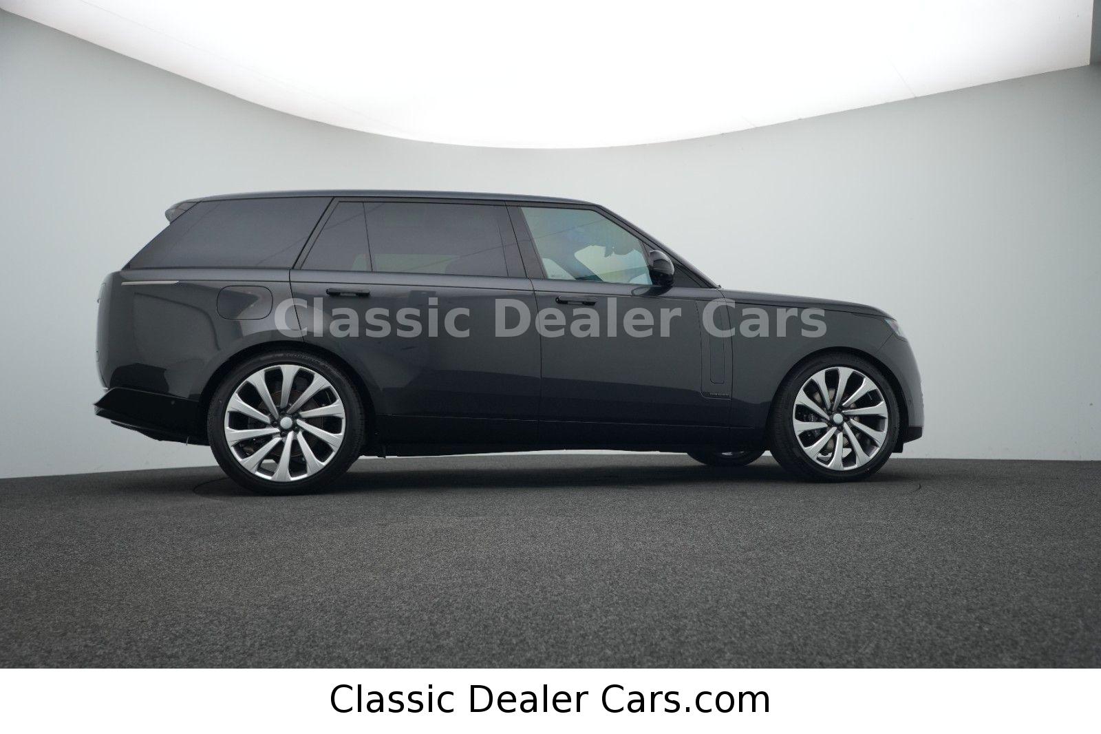 Land Rover Range Rover 3.0 D350 LWB TV- Full Option 23 Zoll