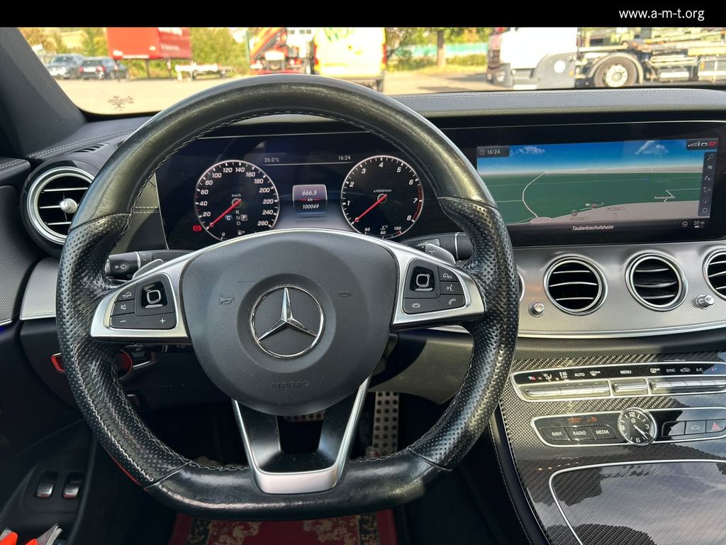 MERCEDES-BENZ E 400