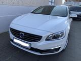 Volvo S60 D2 Geartronic Momentum Momentum - Volvo S60: Momentum