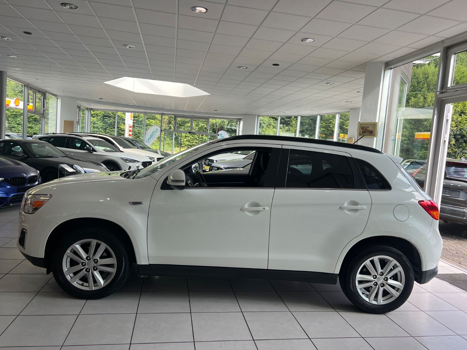 Fahrzeugabbildung Mitsubishi ASX Intense * RÜCKFAHRKAMERA* SITZHEIZUNG *