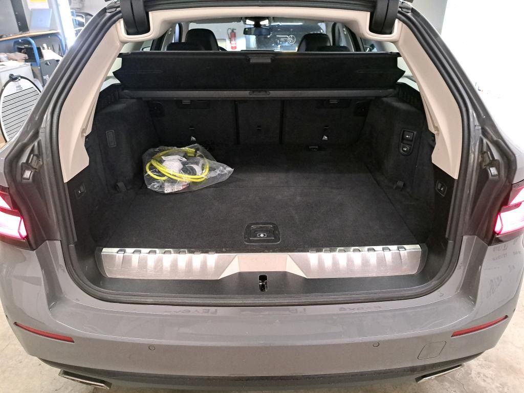 BMW 530 e xDrive AHK Leder Memory Harman-Kardon Kam imagem 3