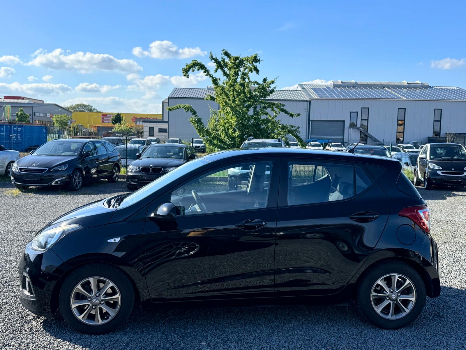 Hyundai i10 FIFA World Cup Edition  1.Hand SHZ+Lenkradhe