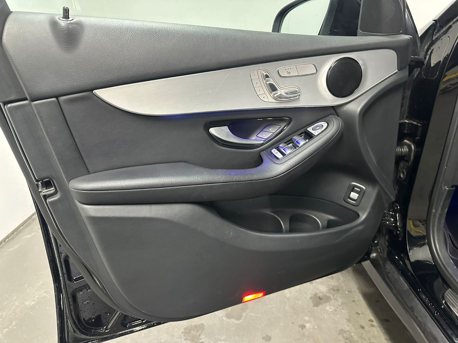 Fahrzeugabbildung Mercedes-Benz GLC 220 d 4MATIC Autom *DISTRO*AHK*360*NAVI*PANO