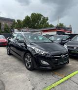 Hyundai i30 cw blue Trend - Hyundai i30: Cw