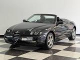 Alfa Romeo Spider 2.0 jet 16v service book - Alfa Romeo Spider mit 5 Türen