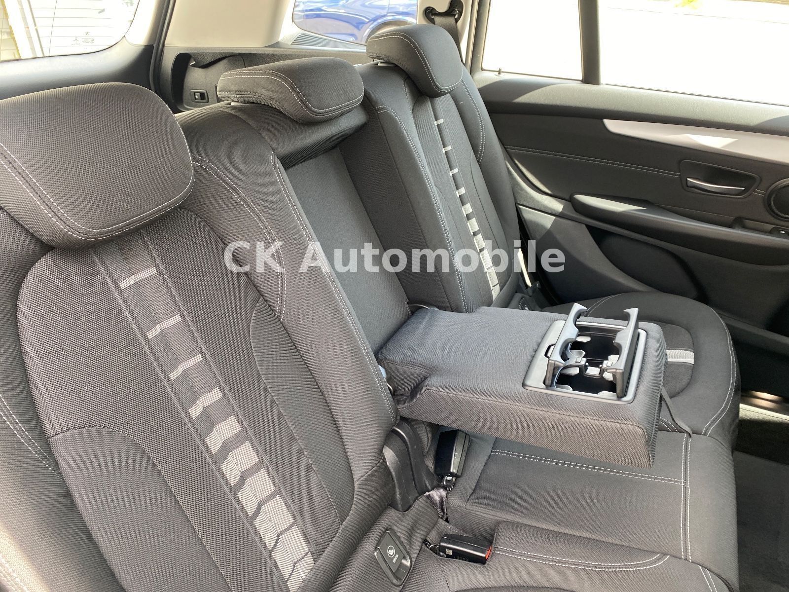 Fahrzeugabbildung BMW 216 d Gran Tourer Advantage/Automatik/Navi/PDC