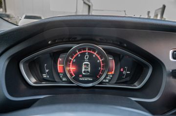 Fahrzeugabbildung Volvo V40 Momentum |RÜCKFAHRKAMERA|NAVI|PDC|SHZ|