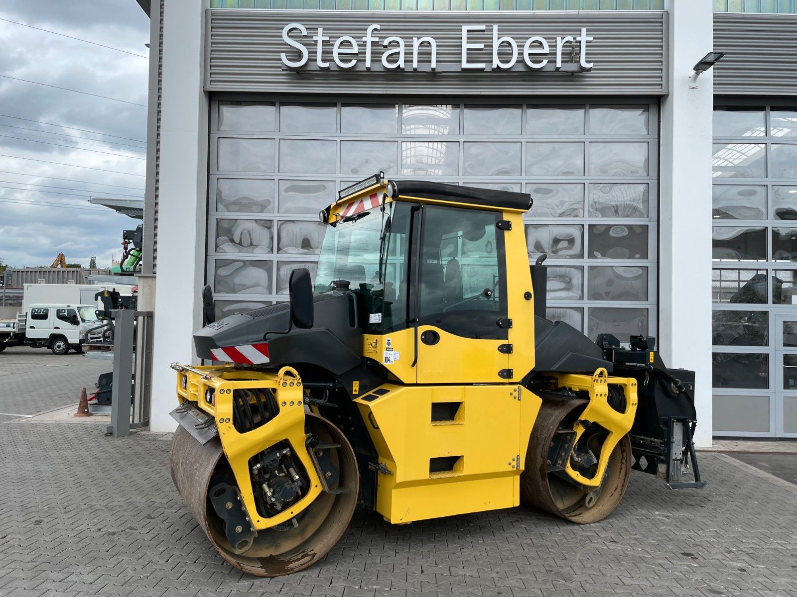 Fahrzeugabbildung BOMAG BW 154 AP-4 AM / nur 1.565h / Asphalt Manager