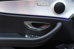 Fahrzeugabbildung Mercedes-Benz E 300 e Lim. Avantgarde 360-Kam Navi LED SHZ SD