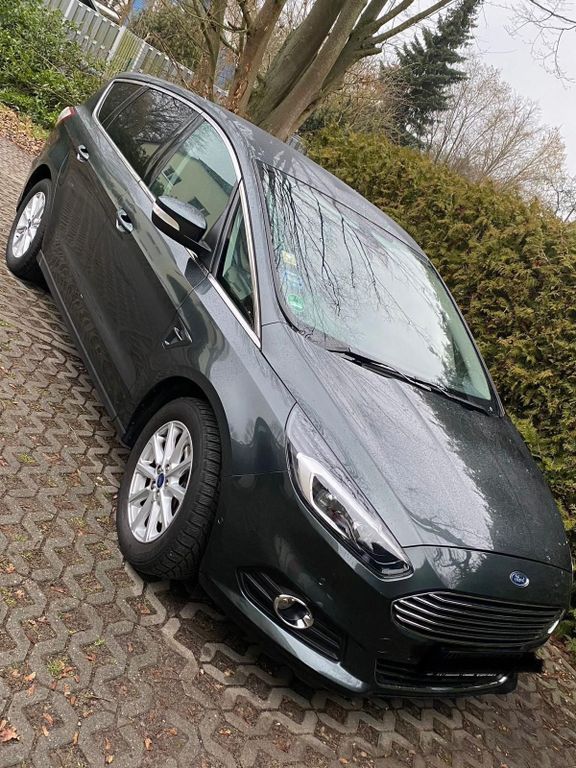 Image of Ford S-Max