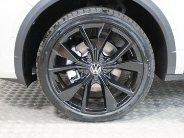 Volkswagen T-Roc 1.5 DSG R-Line Black AHK Pano Matrix Kame.