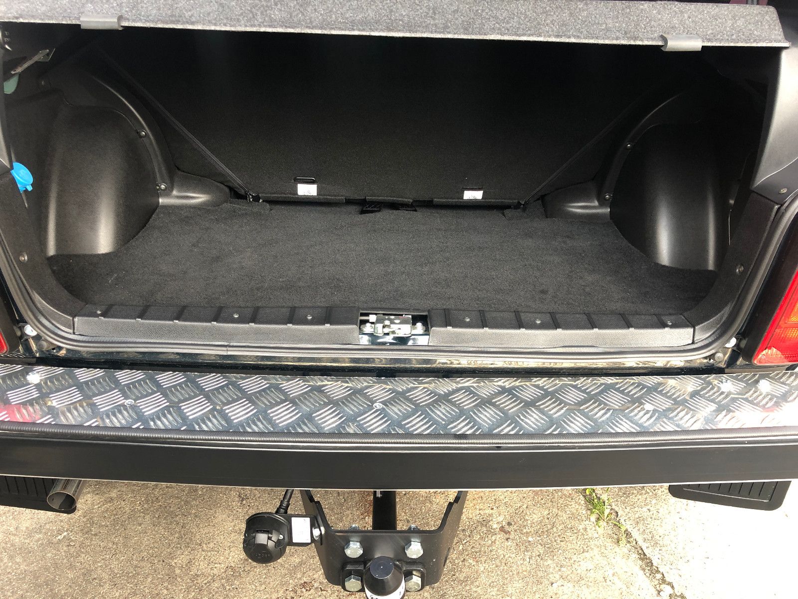 Fahrzeugabbildung Lada Niva LEGEND "PREMIUM PLUS"! VIP-AUSSTATTUNG!