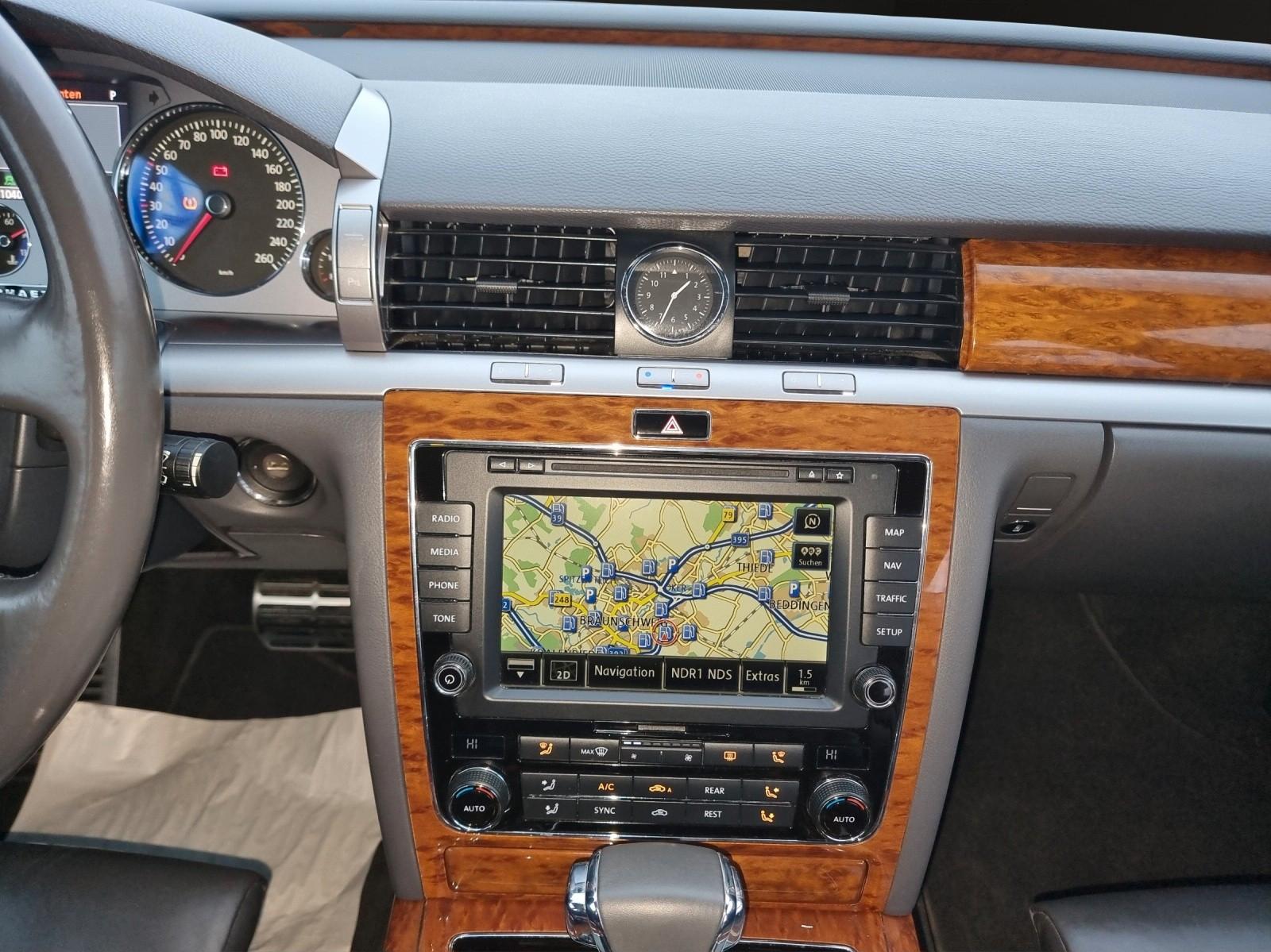 Volkswagen Phaeton 3.0 V6 TDI 4MOTION Tiptronic+AHK