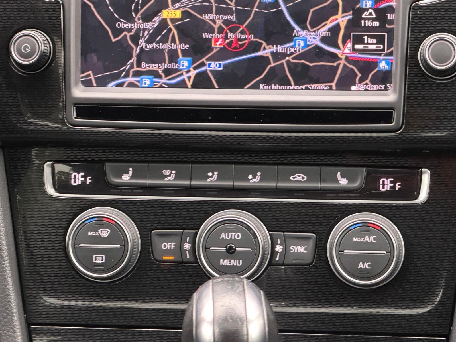 Volkswagen Golf VII Lim. GTI Performance + JP PERFORMANCE +