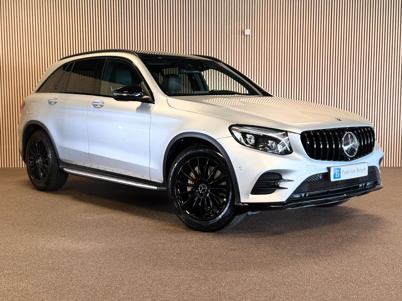 MERCEDES-BENZ GLC250 4 Matic AMG-PANORAMA-BURMESTER