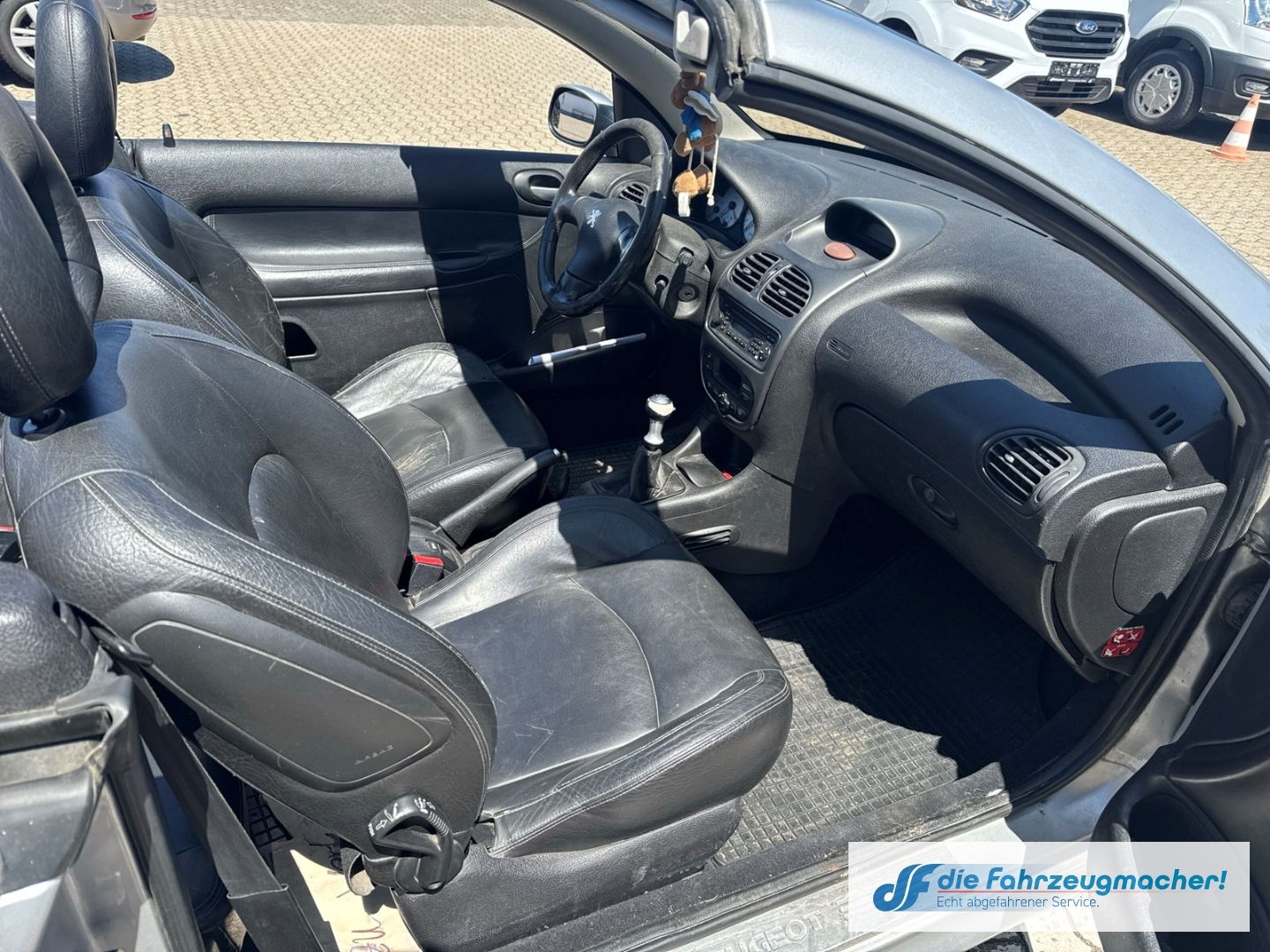 Fahrzeugabbildung Peugeot 206 Cabriolet CC Platinum 2.0 16V Händler Auto