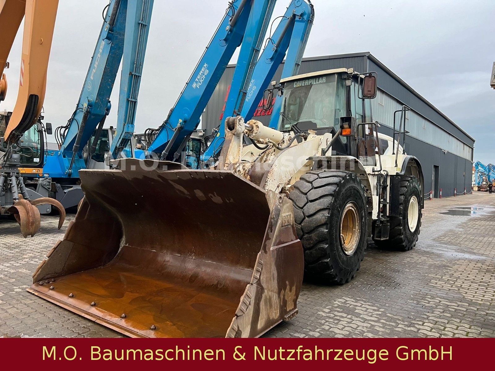 Fahrzeugabbildung CAT 966 H / AC / ZSA / Waage / Half Steering