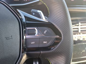 Peugeot 2008 GT 1.2 PureTech 130 Kam.+KeyLess+LED+Navi