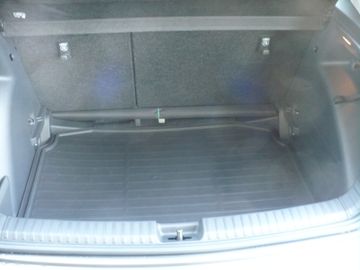 Bild 14 Skoda Fabia Sondermodell Kamera PDC Sitzheiz LED ALU